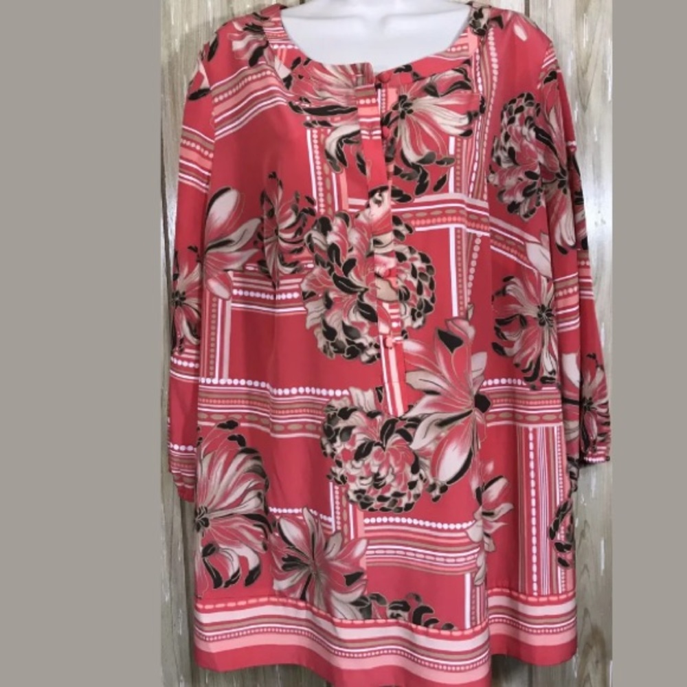 JM Collection Woman Floral Button Up Tunic